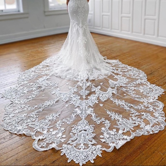 Enzoani Wedding Dress - Picture 7 of 8